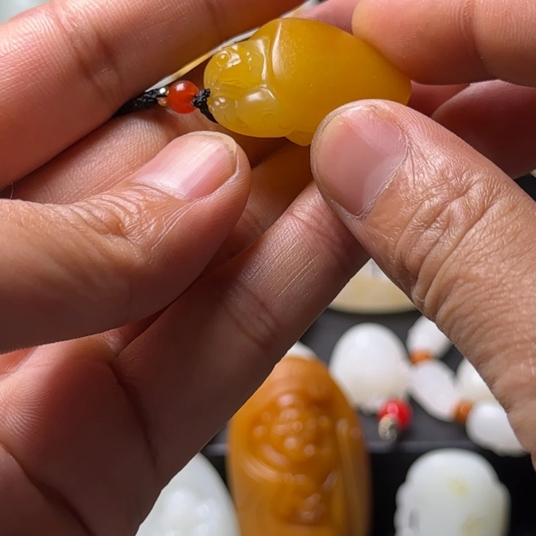 T***n和田玉未镶嵌吊坠(不含链)