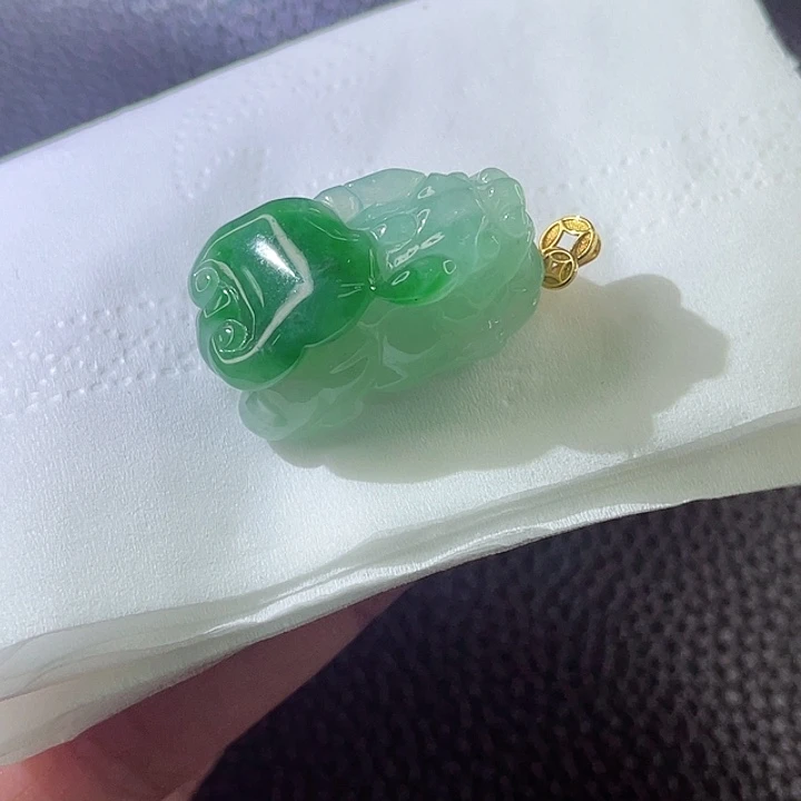 翡翠颈饰18K金镶嵌翡翠