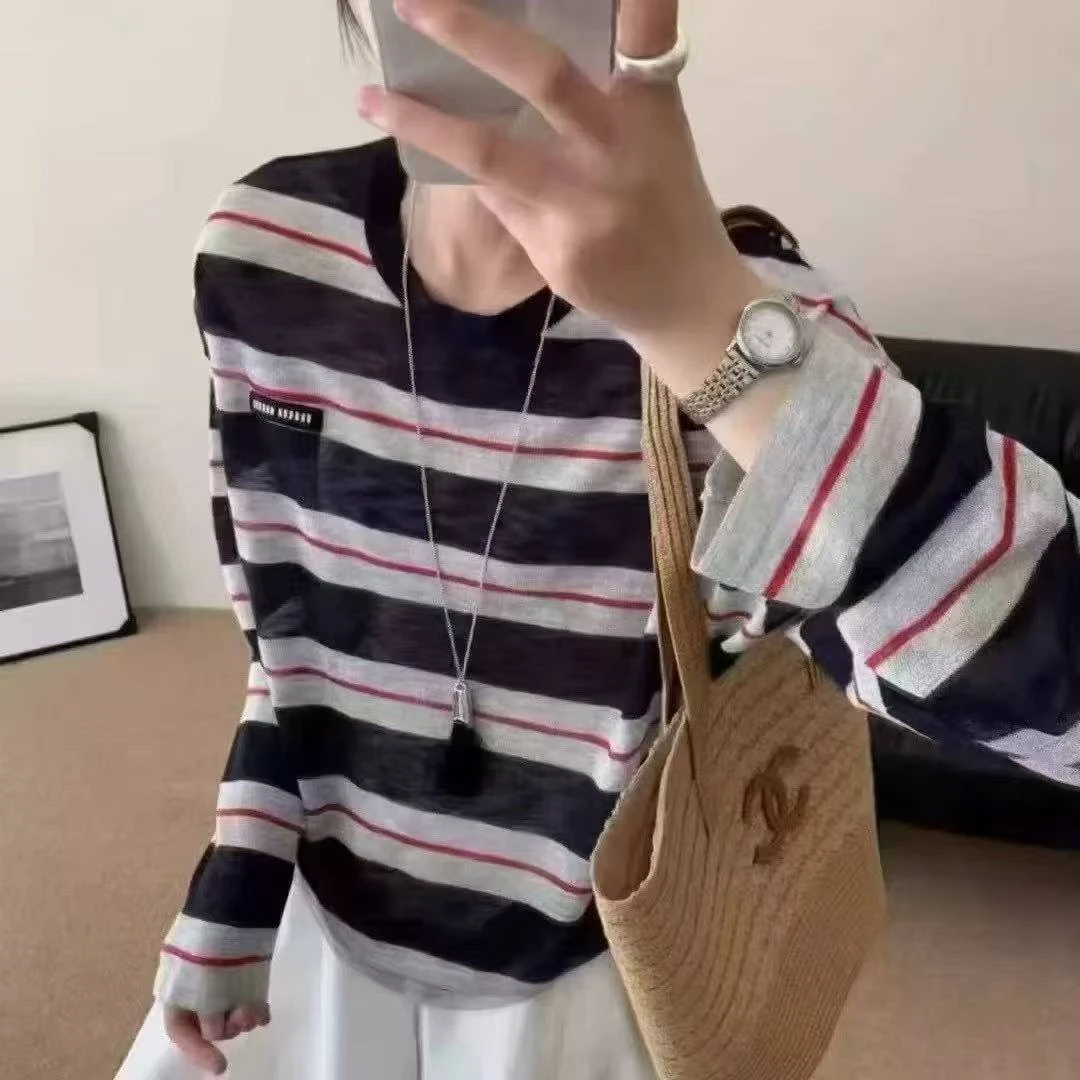 早秋款条纹防晒小衫