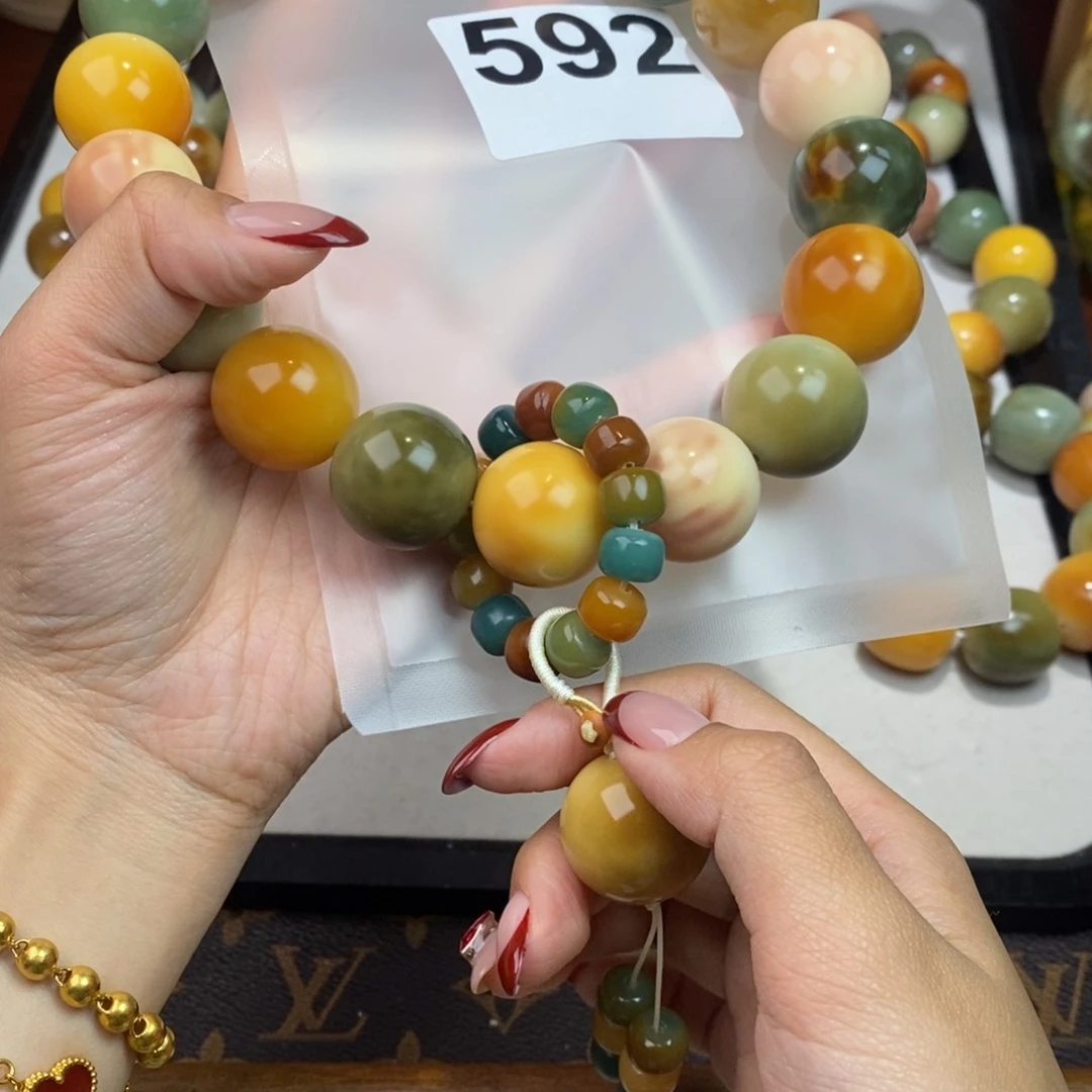 白玉菩提手串曹**、592高货干磨