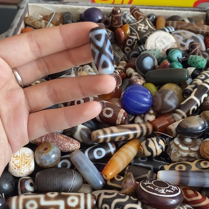 玛瑙/玉髓颈饰足银镀金镶嵌108