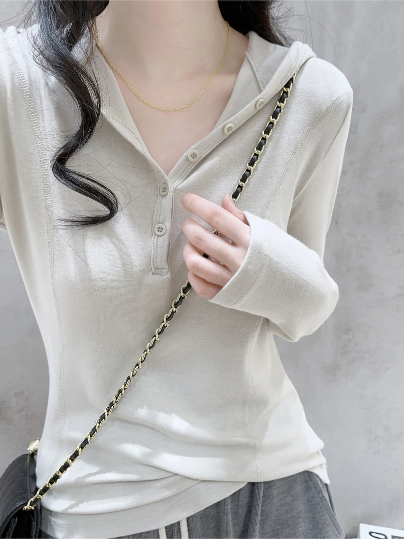 设计感连帽上衣女2025秋冬半开领弹力杏色正肩长袖T恤气质打底衫