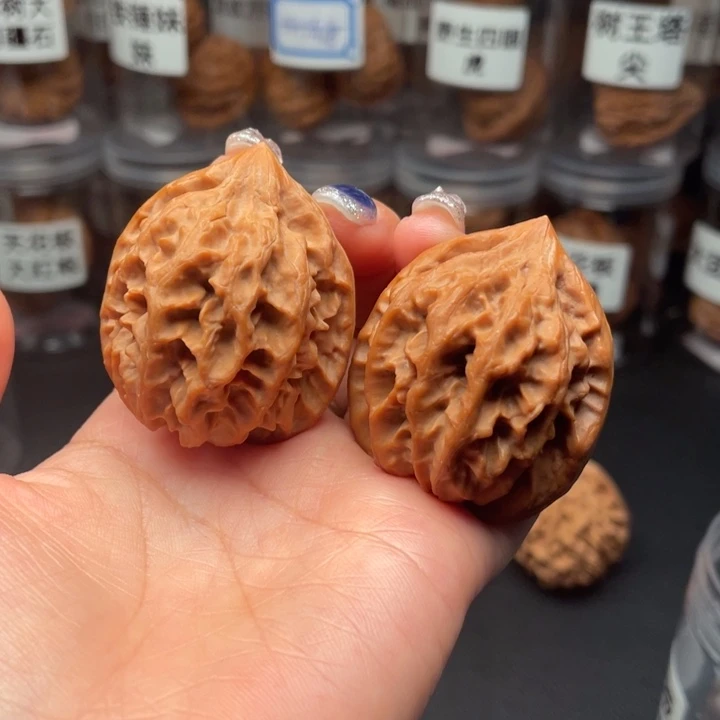 文玩核桃吊坠曹大龙38