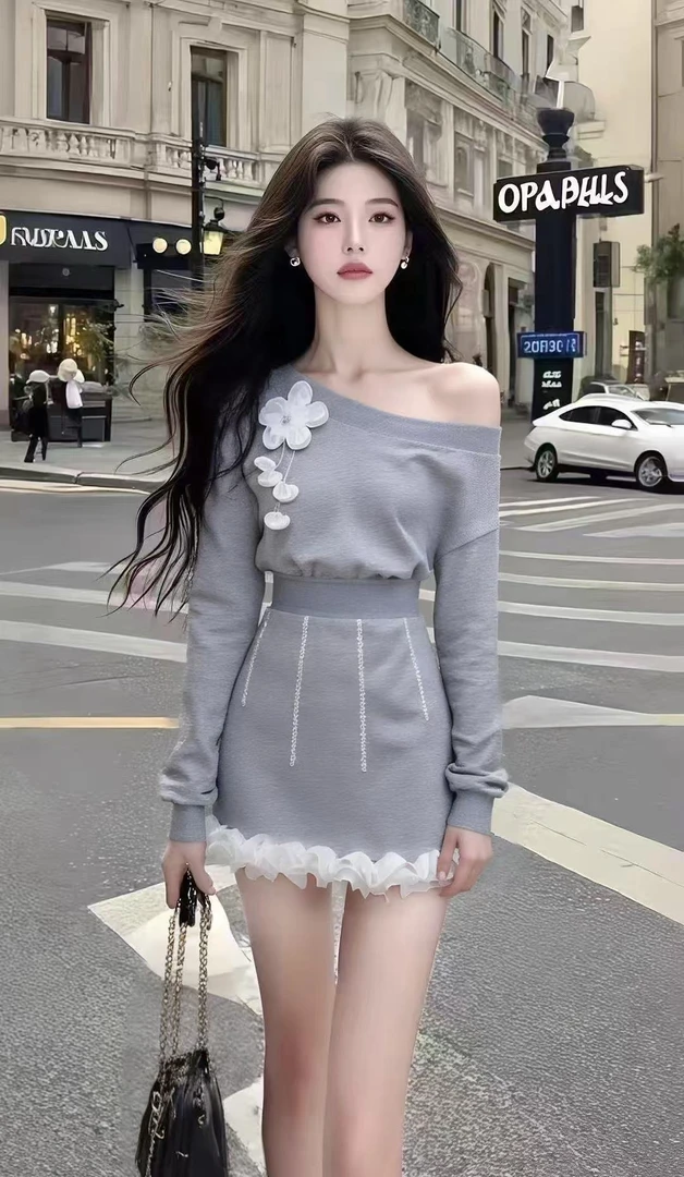 新款时尚轻奢温柔甜美风灰色斜领长袖修身收腰包臀设计感连衣裙女