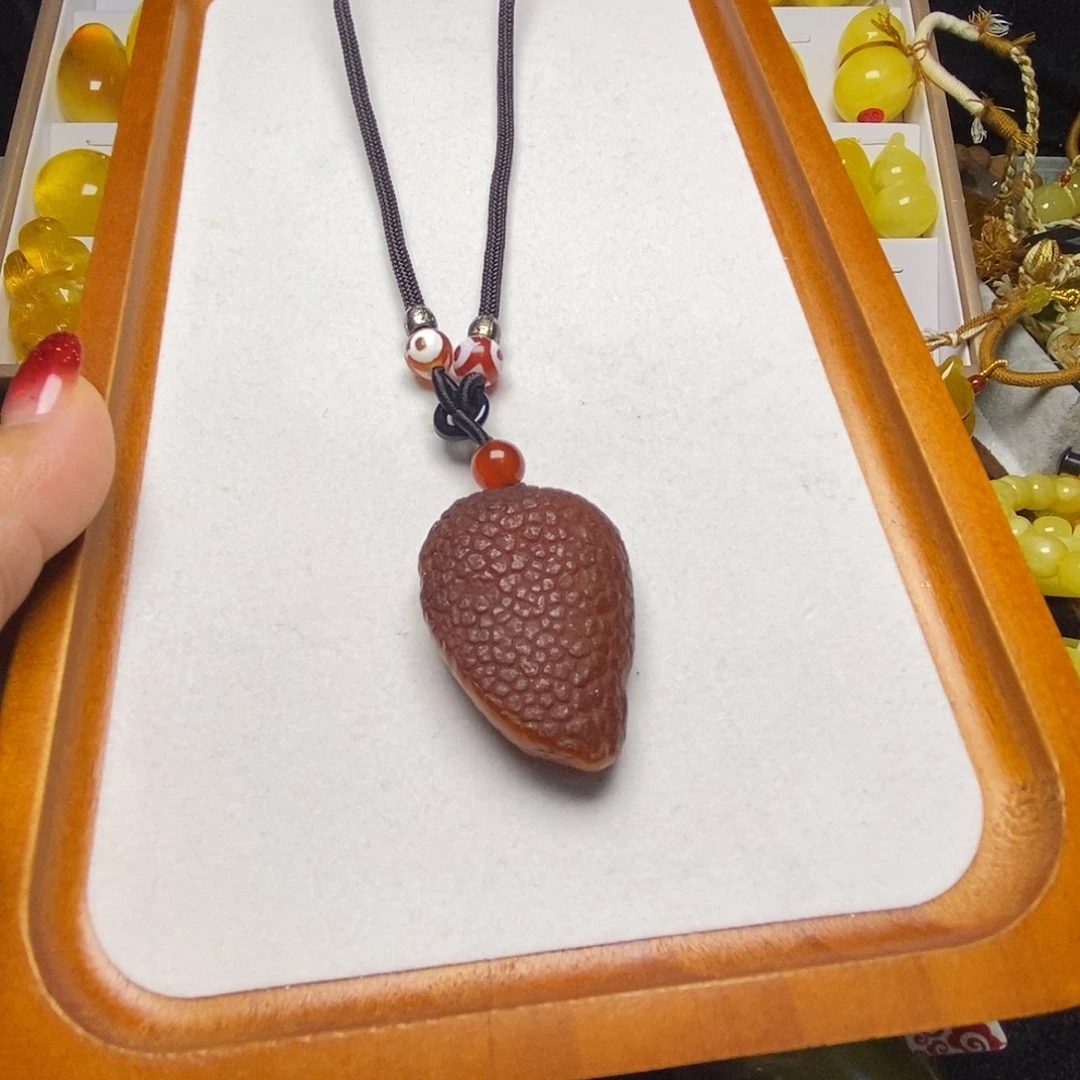 蜜蜡未镶嵌珠宝奇石