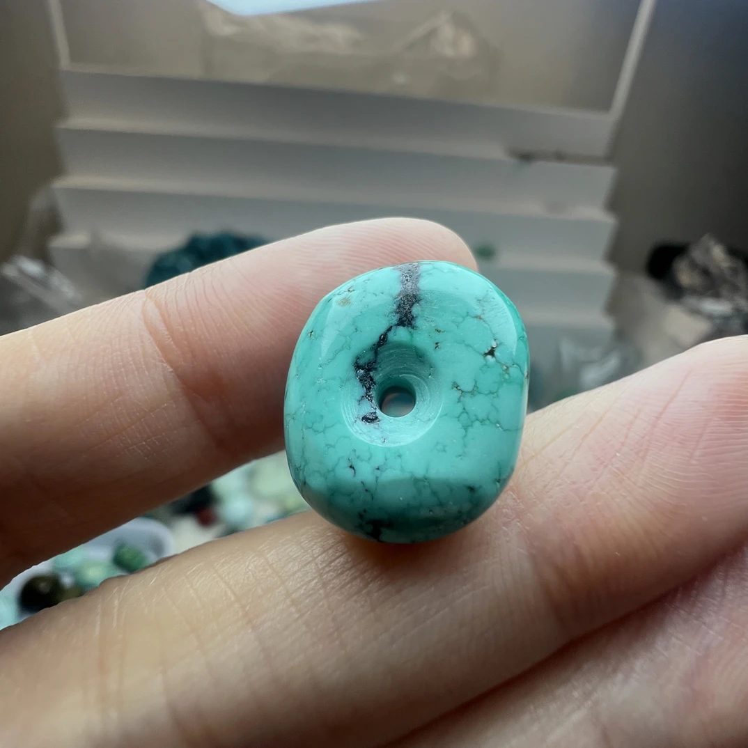 原矿高瓷绿精品藏扣