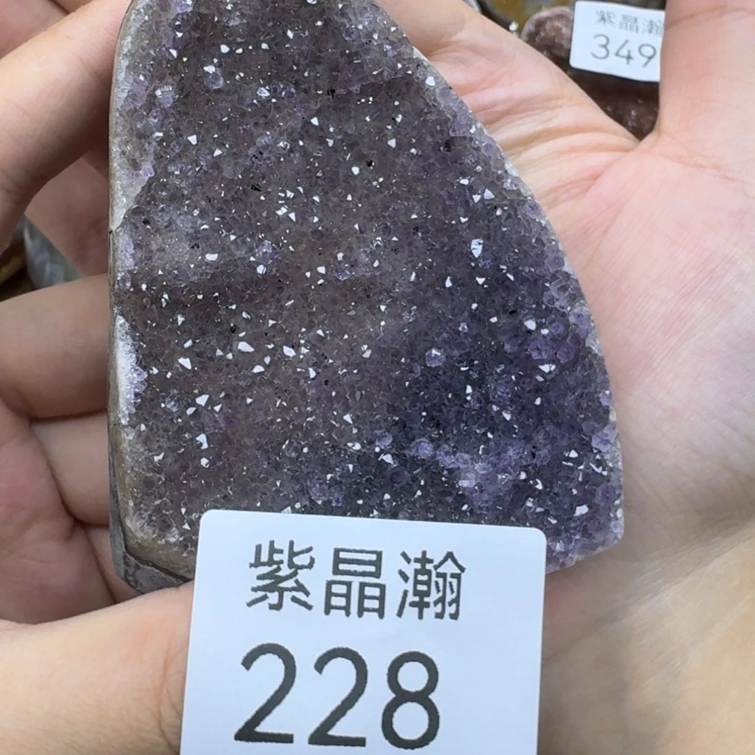 未镶嵌水晶大型摆件（非配饰）