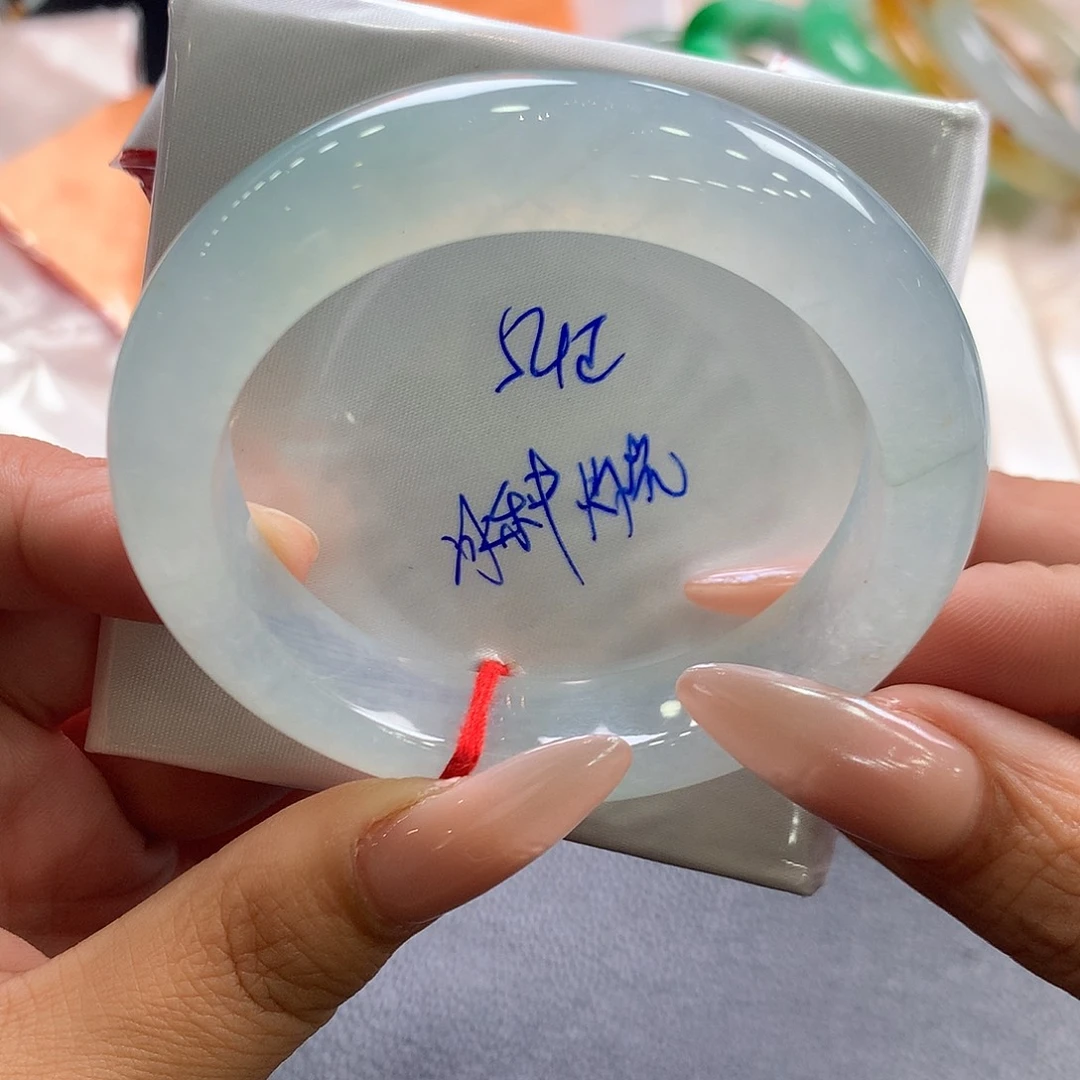 翡翠未镶嵌手镯54正