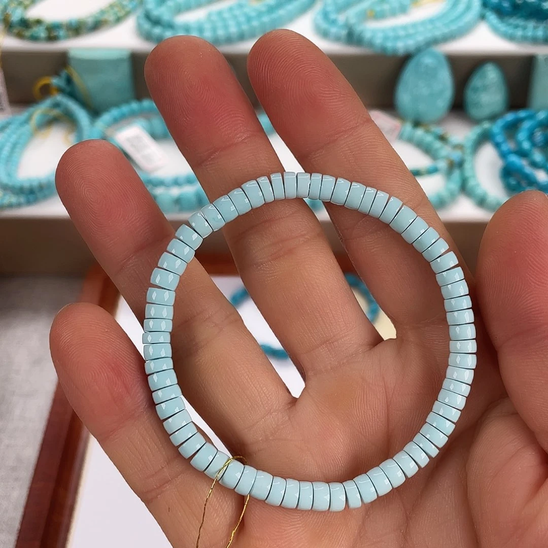 绿松石未镶嵌颈饰