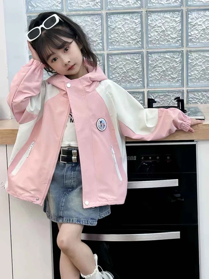 女童外套春秋款2025新款洋气宝宝春季连帽上衣儿童春款冲锋衣