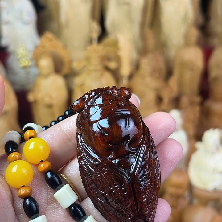 柏木（崖柏）小叶紫檀金蝉