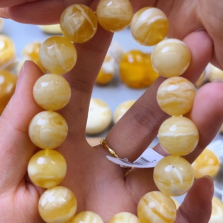 蜜蜡未镶嵌珠宝奇石