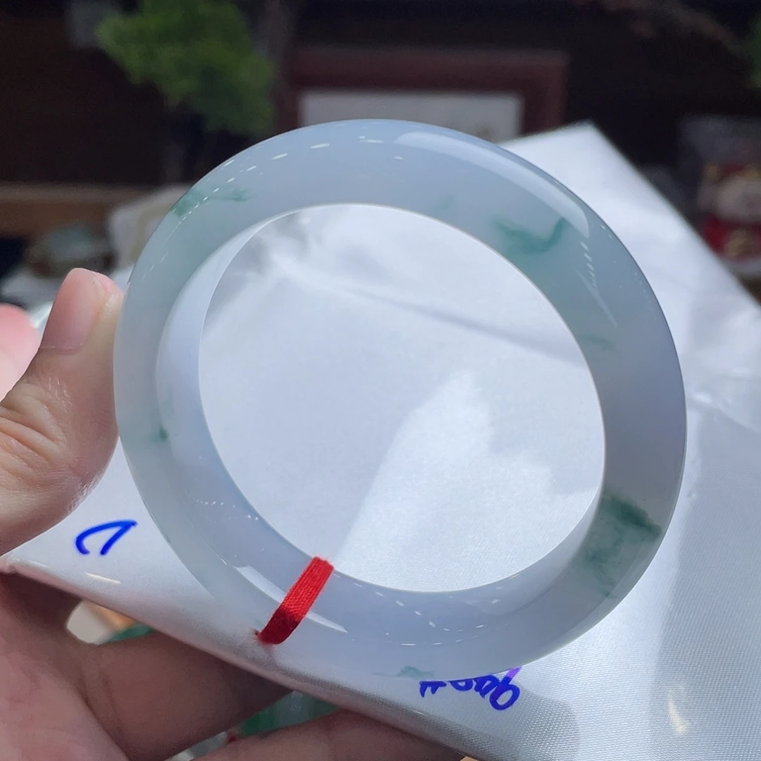 翡翠手镯未镶嵌53.7飘花 经典款