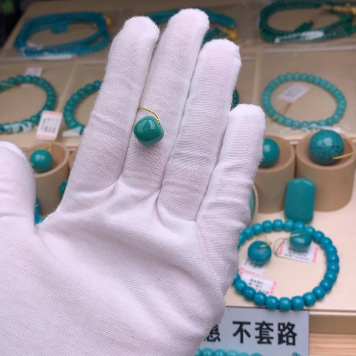 未镶嵌绿松石珠宝奇石