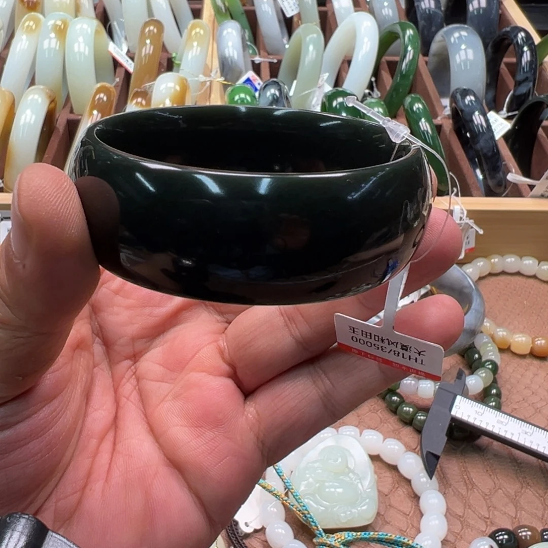 未镶嵌手镯和田玉（糖玉）