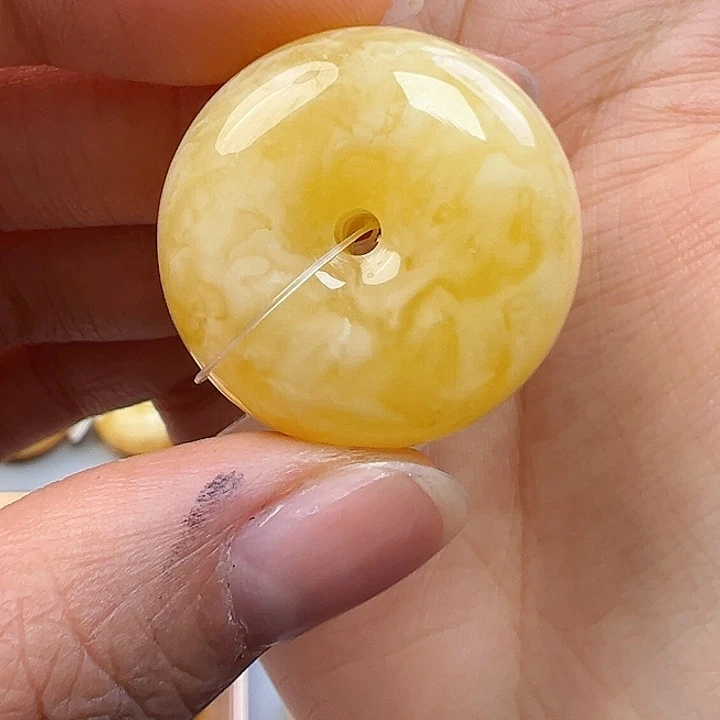 蜜蜡未镶嵌珠宝奇石