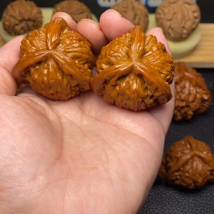 把件文玩核桃严****赁工艺三棱