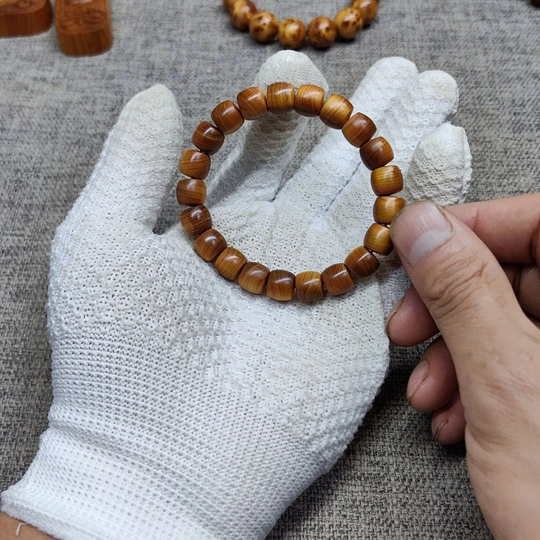 磊***帝1.1直切太行崖柏手工艺品