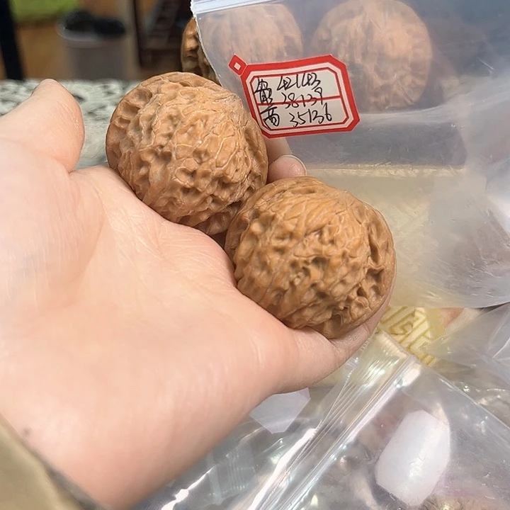 文玩核桃把件磨盘