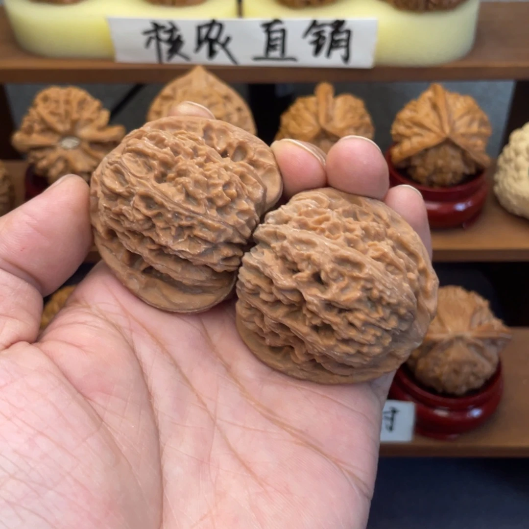 芝***粒吊坠文玩核桃45南疆石特价