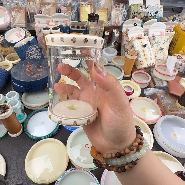 蟋蟀蝈蝈罐一个………………