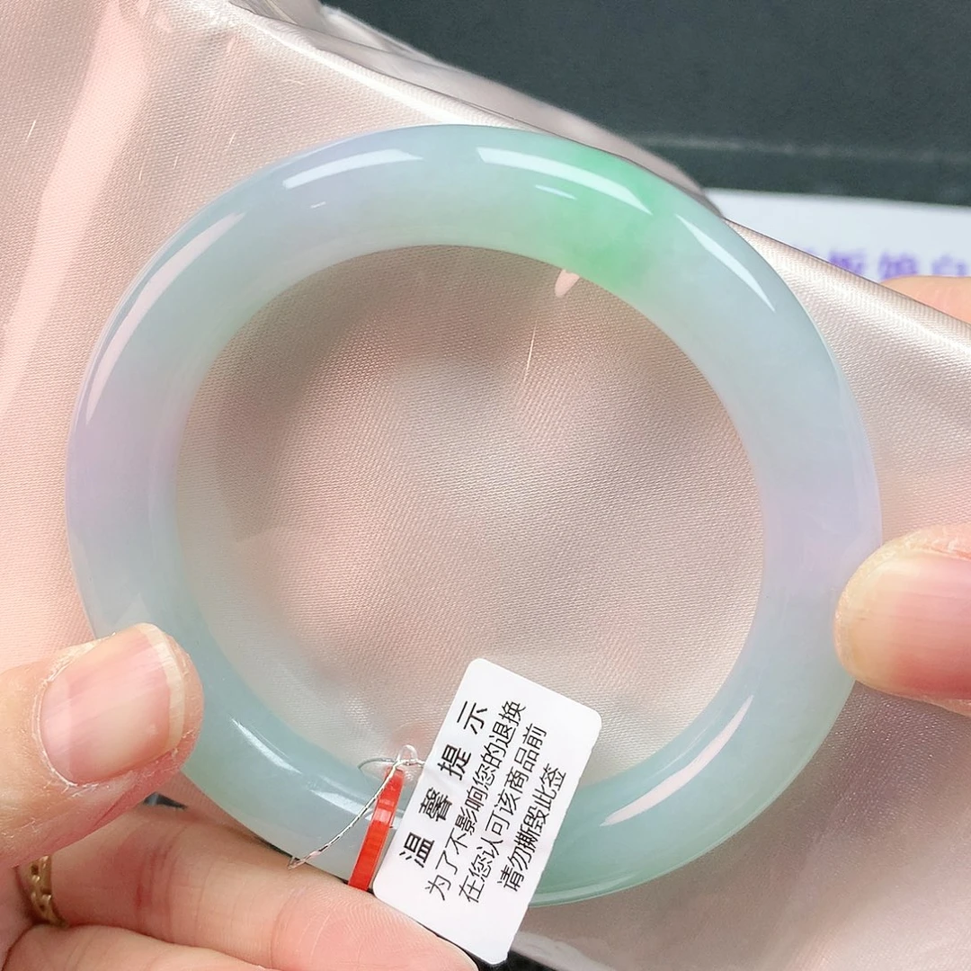 翡翠手镯未镶嵌56胖