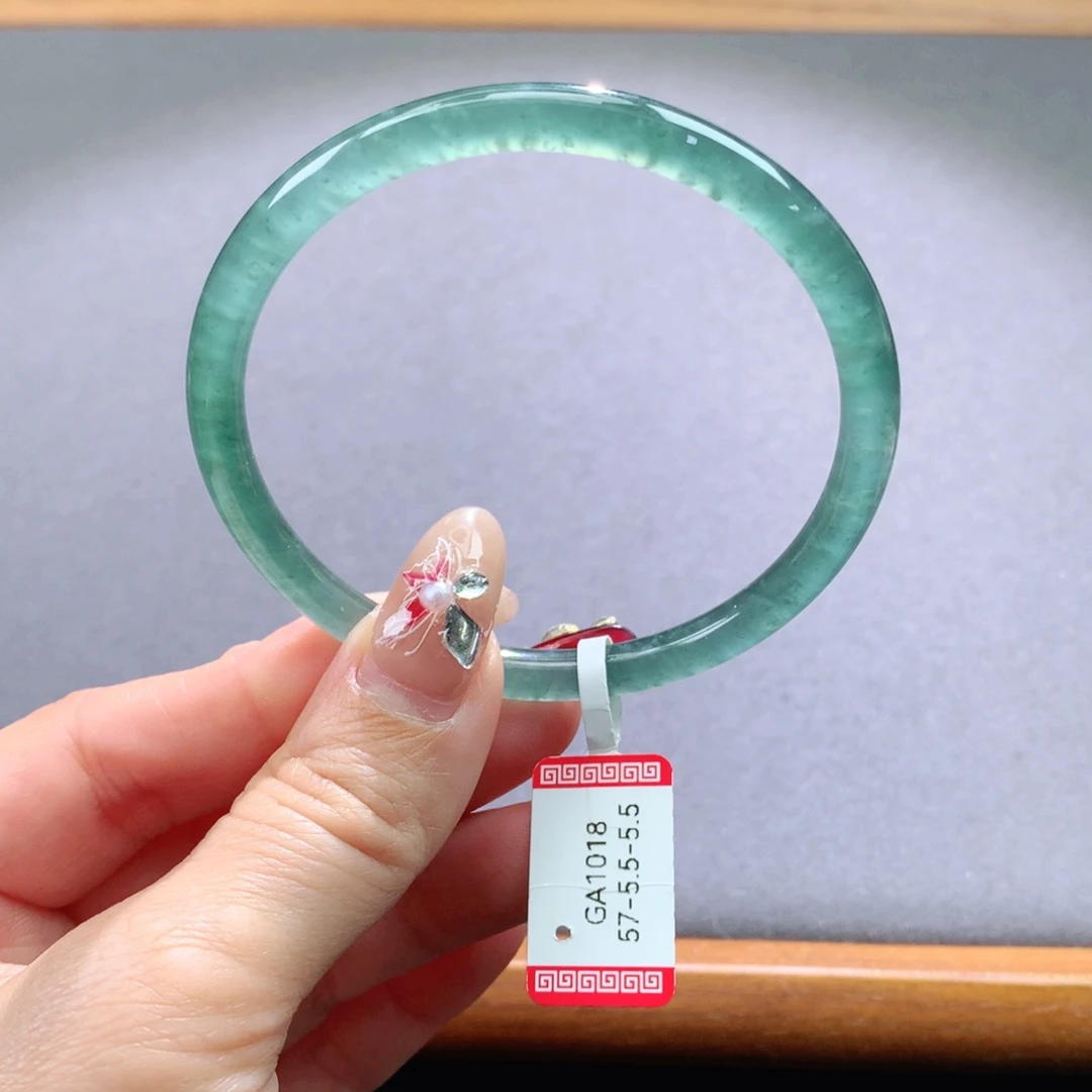 翡翠手镯未镶嵌天然翡翠手镯叮当镯