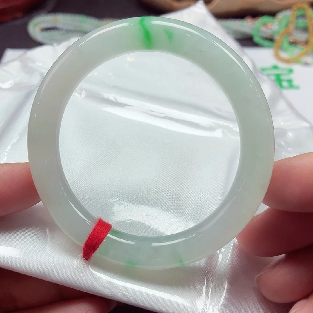 翡翠未镶嵌手镯天然缅甸A货翡翠（冰飘阳绿）