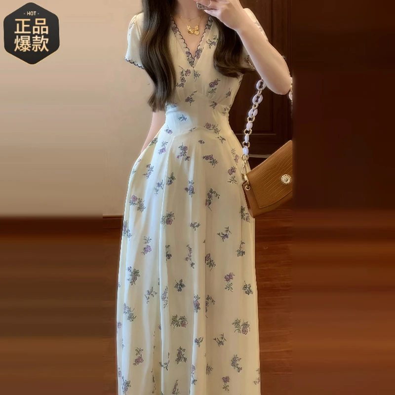 气质碎花连衣裙子女2025新款今年流行爆款掐腰长裙夏季小众法式复