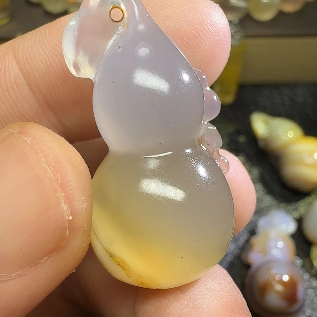 M***M未镶嵌水晶颈饰333333