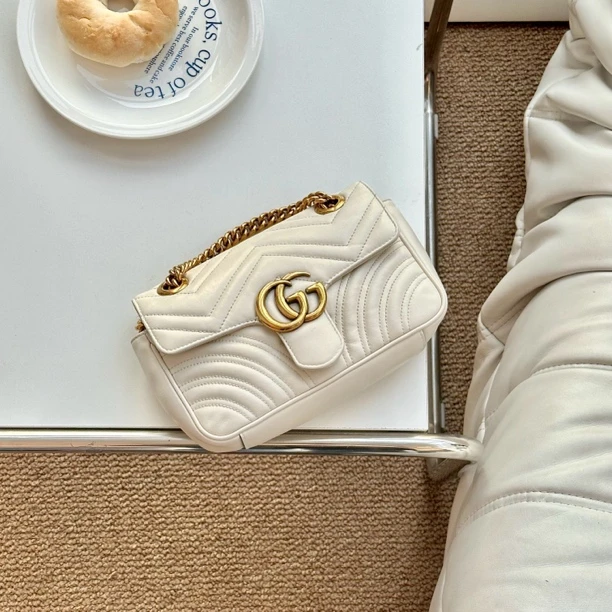 95新 GUCCI/古驰 马蒙22白色翻盖链条包斜挎包
