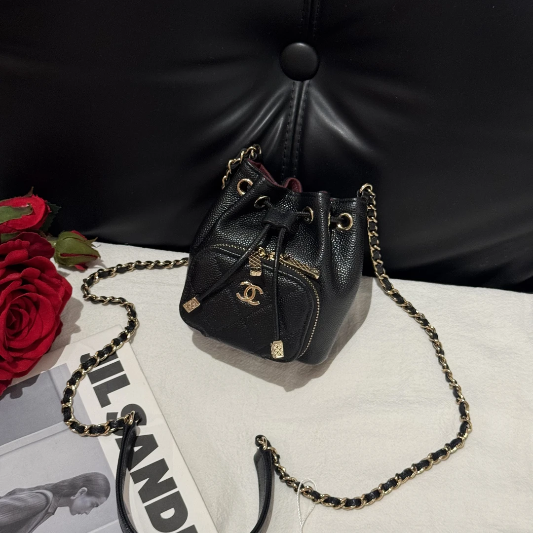 99新 Chanel/香奈儿 壹所奢品mini抽绳水桶包 黑金