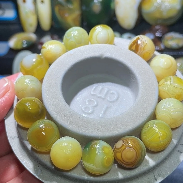 玛瑙/玉髓未镶嵌珠宝奇石