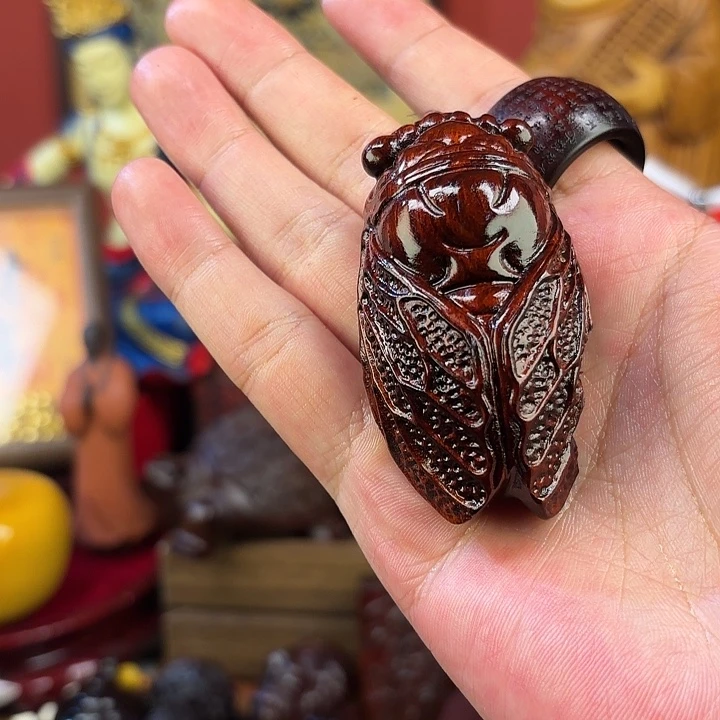 非洲紫檀（红花梨）蝉，