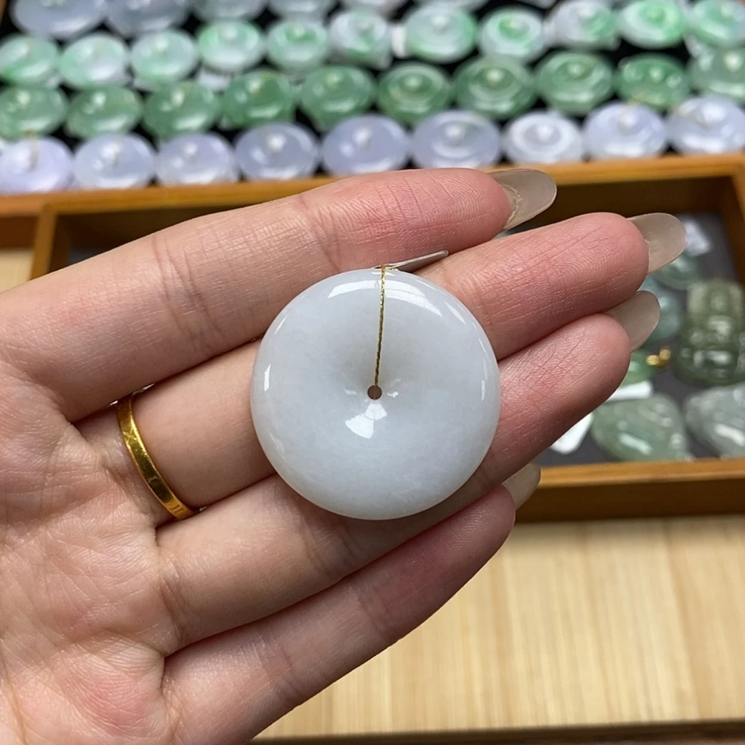 【闪购商品】颈饰未镶嵌翡翠平安扣