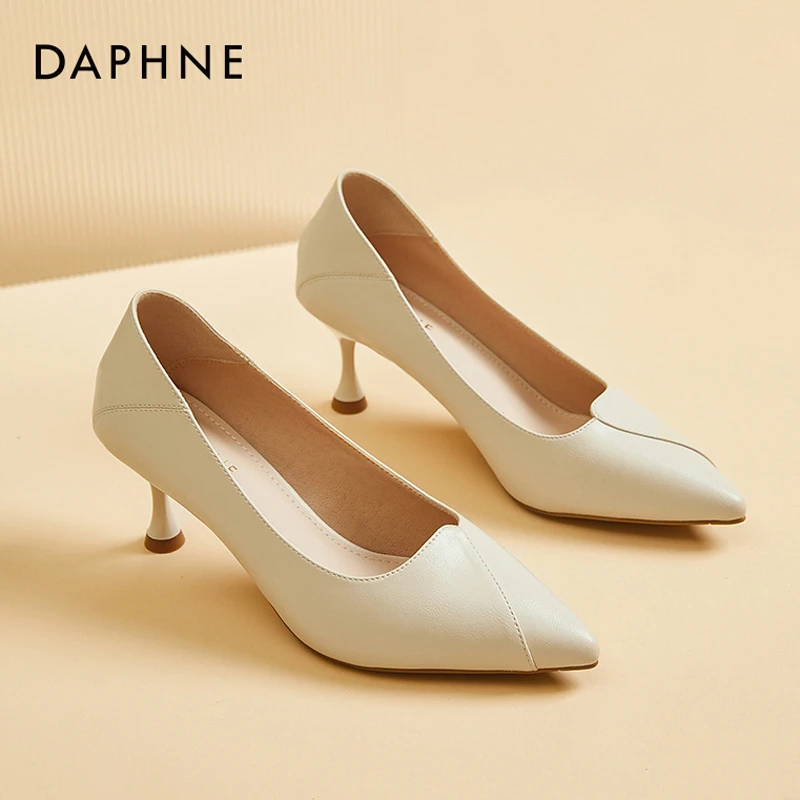 达芙妮高跟鞋女鞋2025新款细跟配裙子鞋子时尚白色单鞋春季小皮鞋