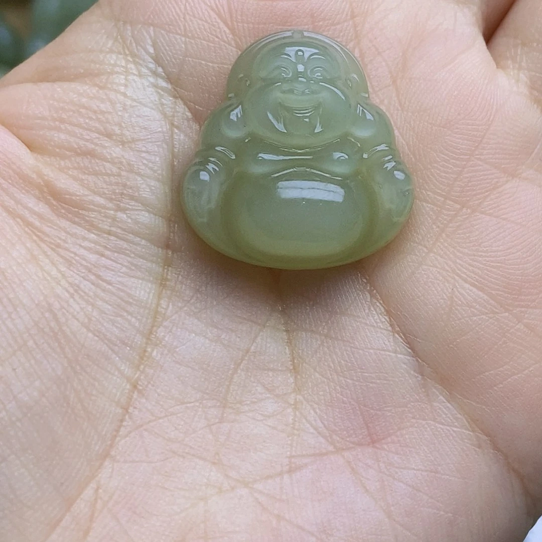 和田玉颈饰未镶嵌月*?