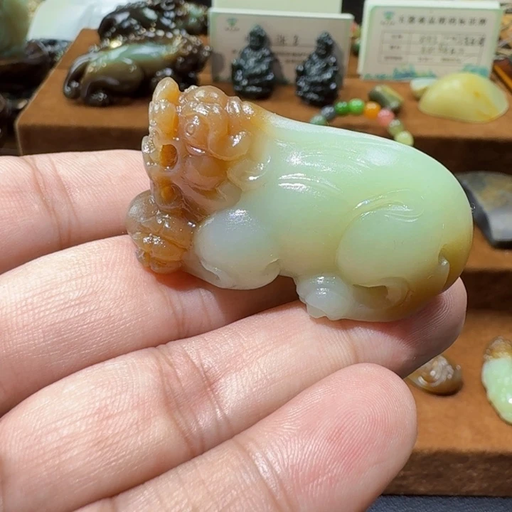和田玉未镶嵌挂件
