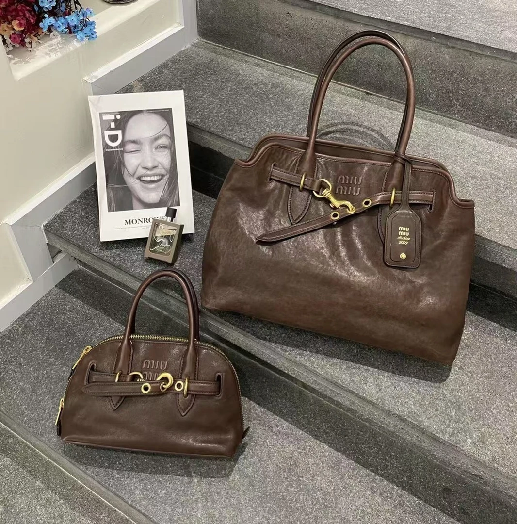 95新 MIU MIU/缪缪 定金羊皮Aventure复古手提包单肩包