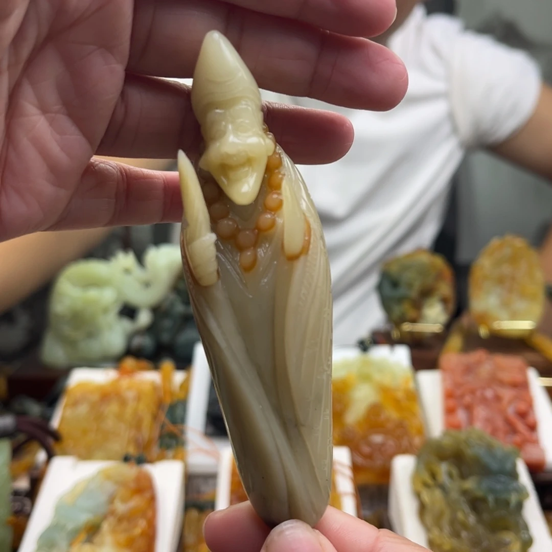 岫玉未镶嵌手把件