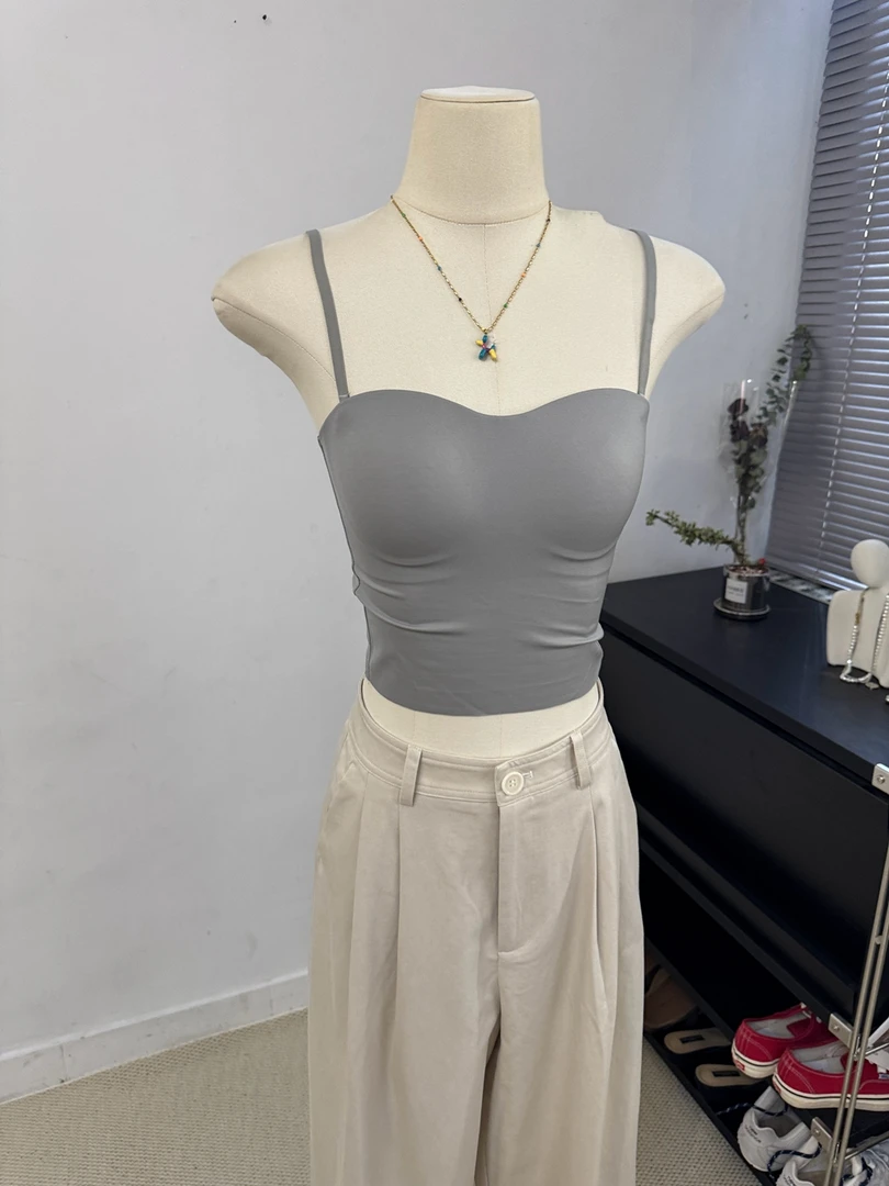 简约舒适文胸2025春夏新款有胸垫肩带可拆卸抹胸短吊带女背心韩版