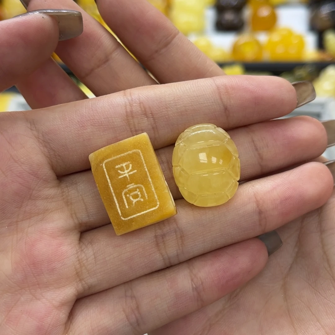 琥珀未镶嵌裸石天然琥珀