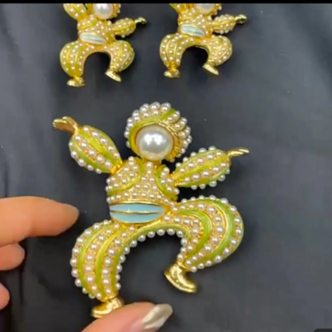 铜合金仿珍珠胸针 跨境耳夹加厚树脂珐琅彩工艺晚宴配饰胸针