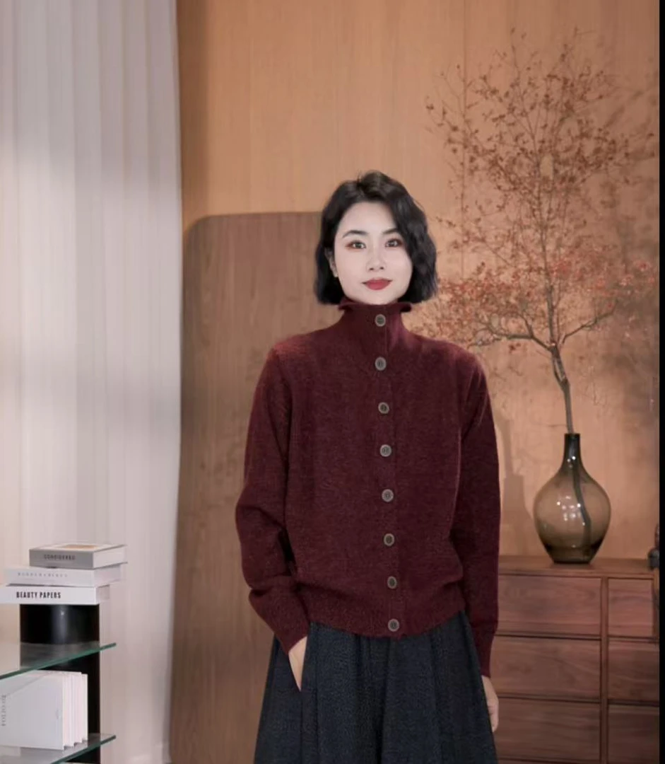 孜禾秋冬定制雀羽绒开衫毛衣一排扣女减龄百搭时尚