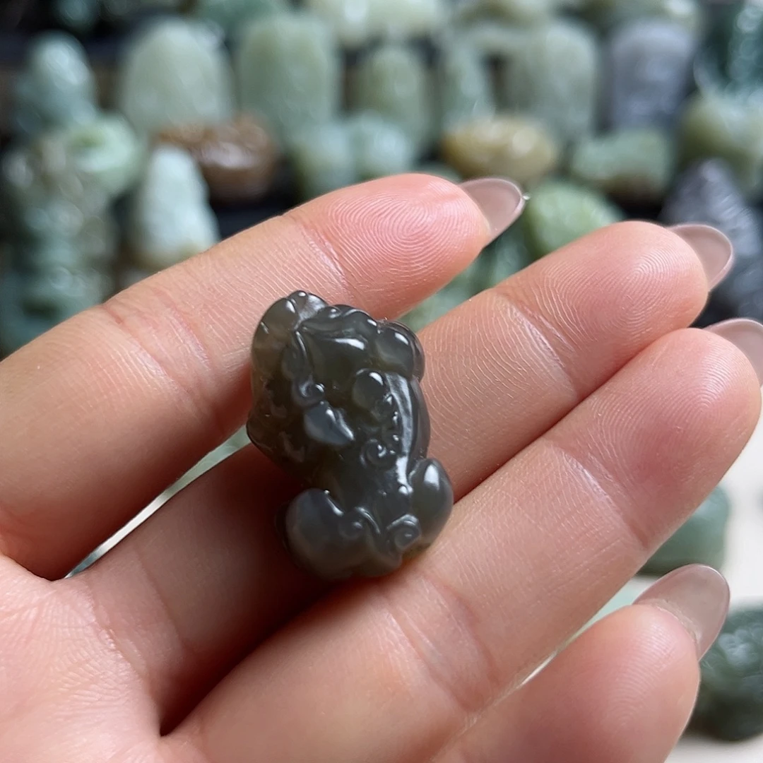 未镶嵌和田玉挂件