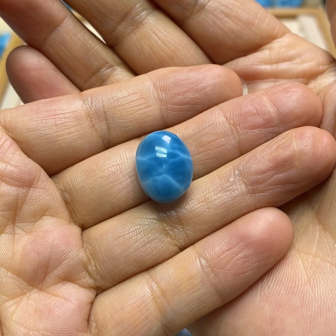 玥***铃针钠钙石（海纹石）未镶嵌颈饰
