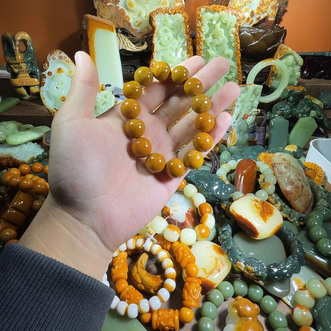 透闪石质玉未镶嵌珠宝奇石