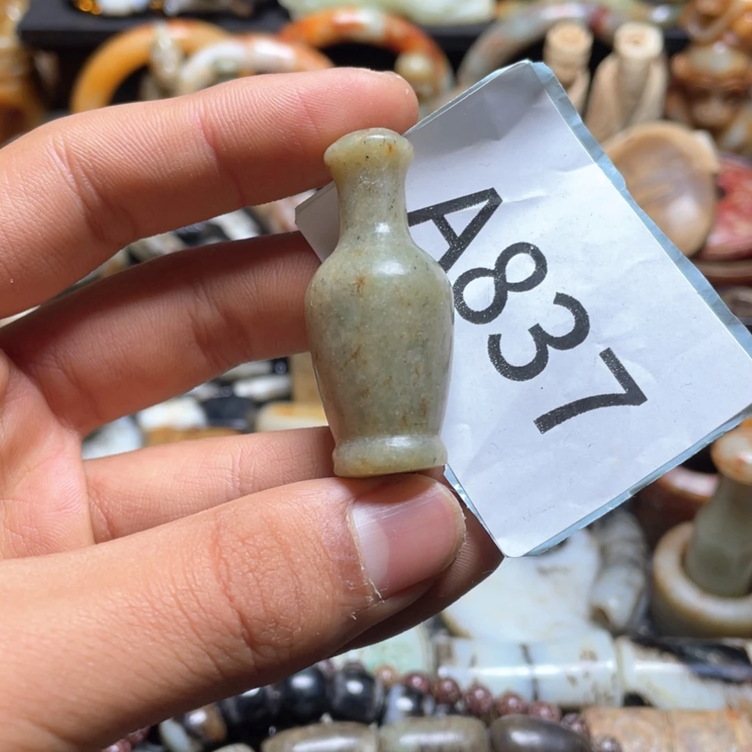 和田玉（糖玉）挂件未镶嵌