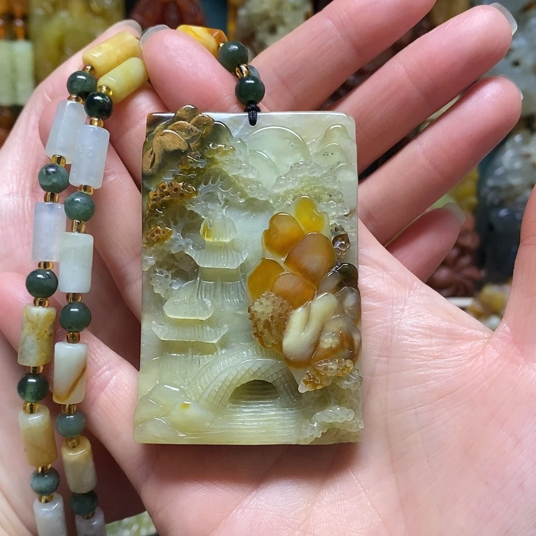 岫玉未镶嵌吊坠(赠链)