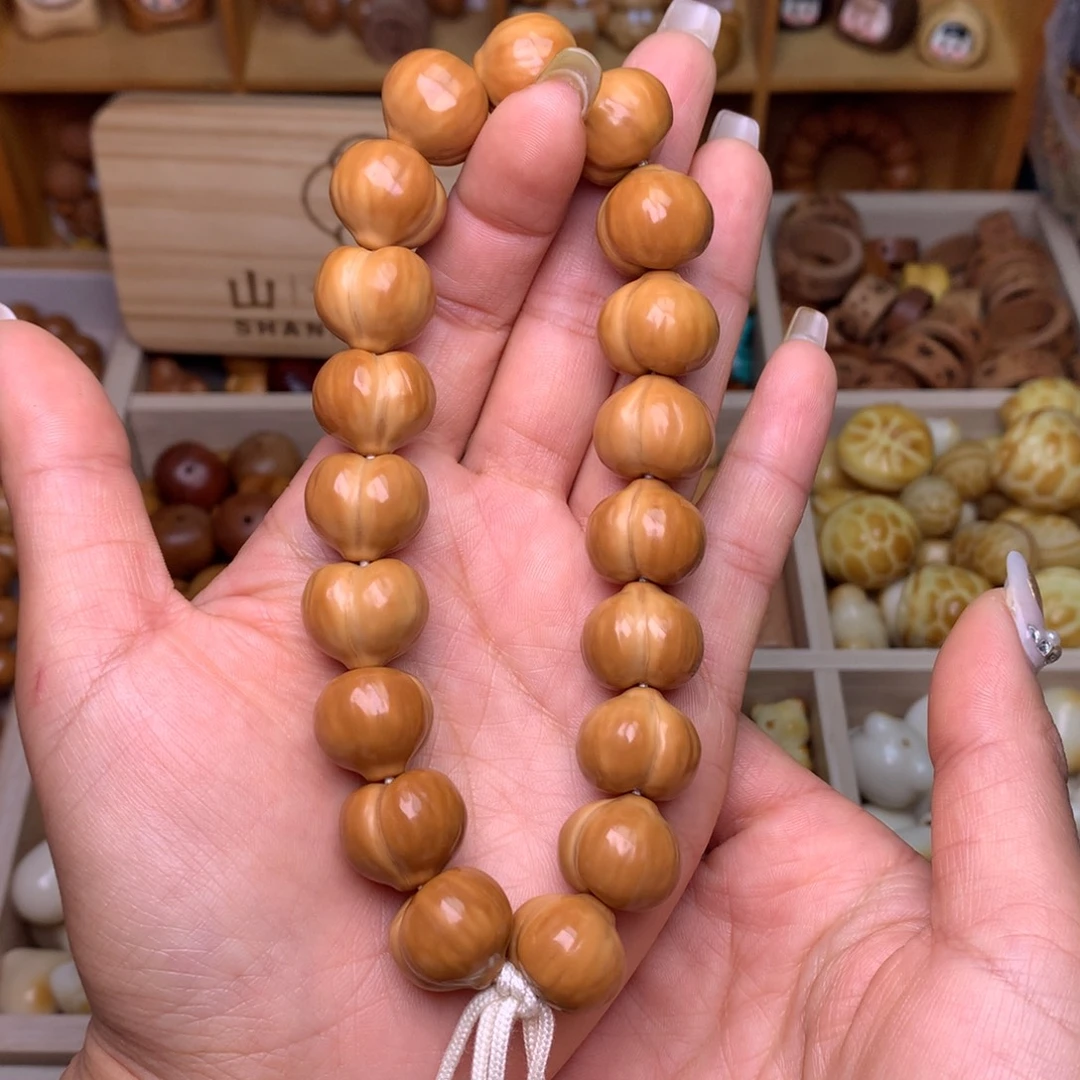 猴头核桃吊坠16大加光面屁桃手持